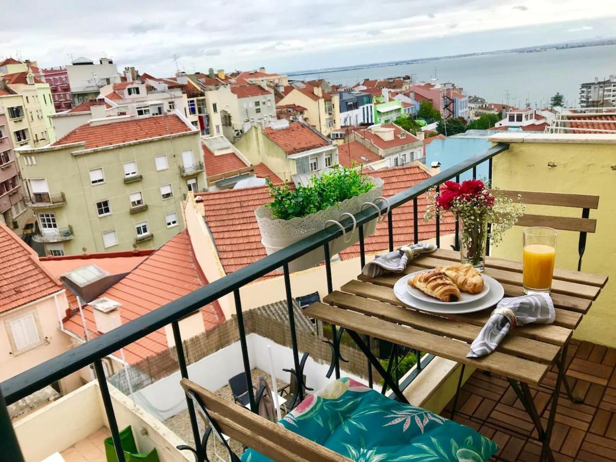 Comfortable Apartment With Balcony And Sea View In Lisbon 50 M² Экстерьер фото