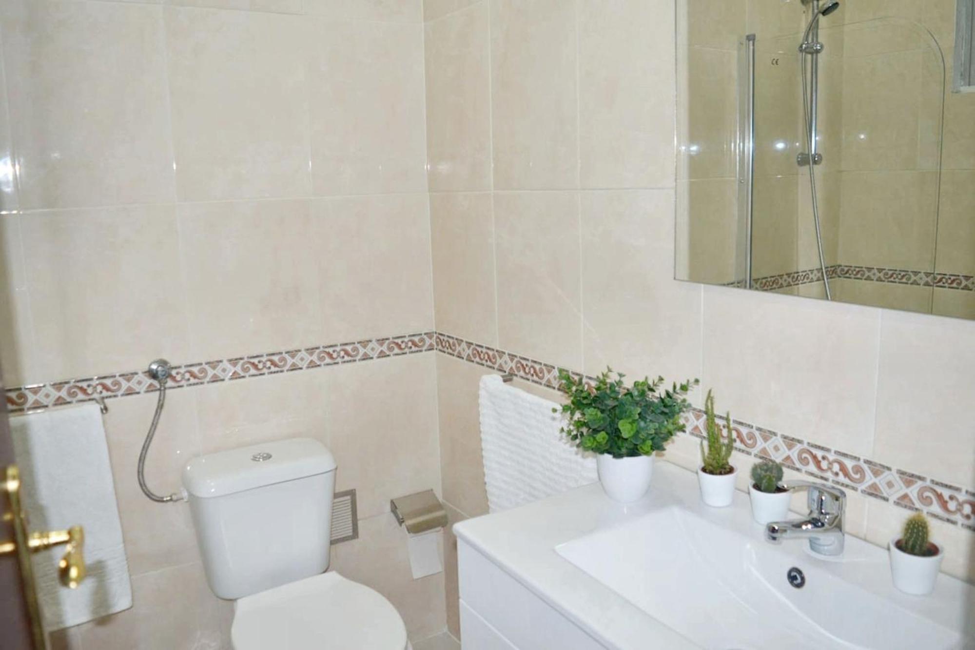 Comfortable Apartment With Balcony And Sea View In Lisbon 50 M² Экстерьер фото